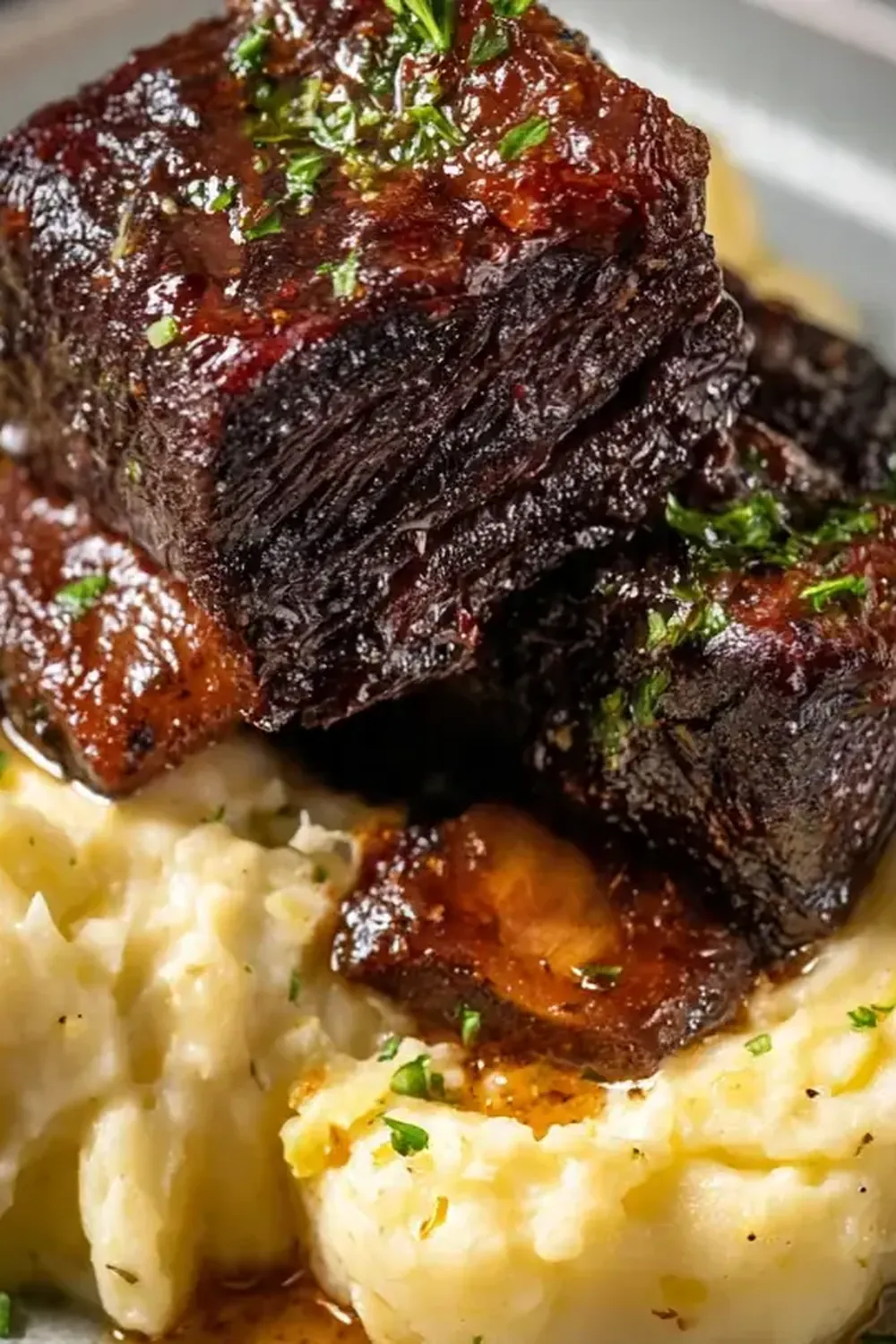 Slow Cooker Beef Short Ribs with Garlic Mashed Potatoes